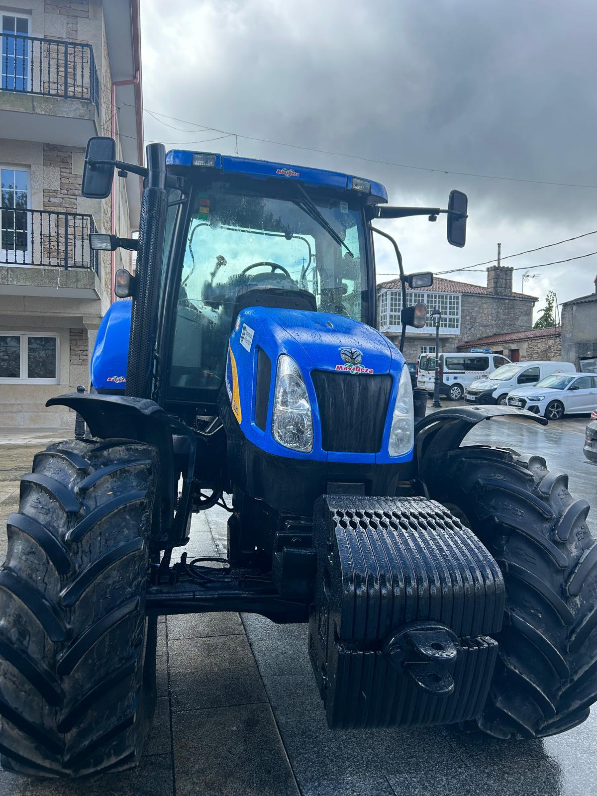 tractor